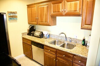 3605 W Hidden Ln in Rolling Hills Estates, CA - Building Photo - Building Photo