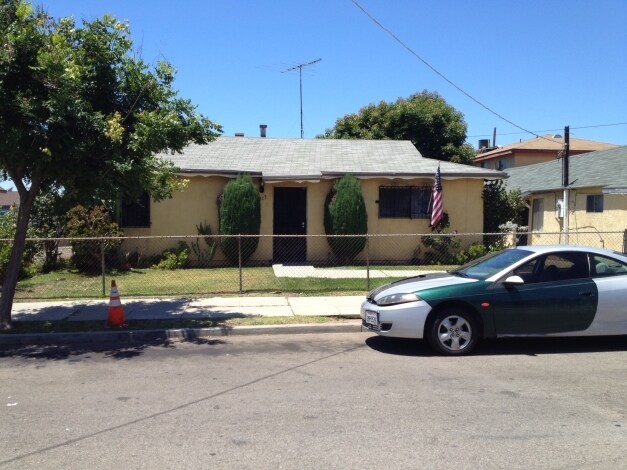 2319 Gates St in Los Angeles, CA - Foto de edificio - Building Photo