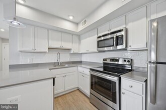 502 Gerhard St, Unit D in Philadelphia, PA - Building Photo - Building Photo