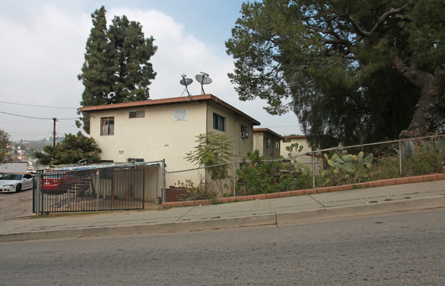 Dastel Apartments in Los Angeles, CA - Foto de edificio - Building Photo