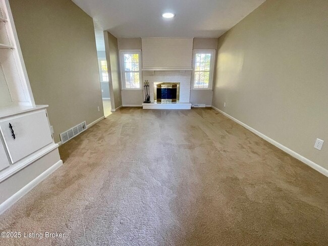 4023 Tanglewood Dr in Floyds Knobs, IN - Building Photo - Building Photo