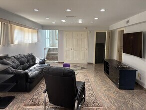 88-05 65th Dr in Queens, NY - Building Photo - Building Photo