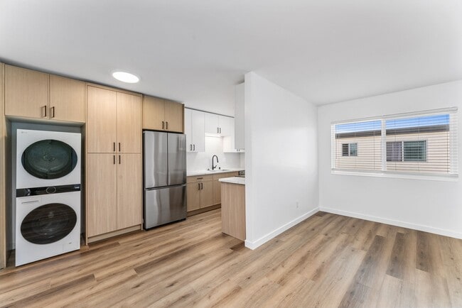 Swell Apartments in Imperial Beach, CA - Building Photo - Building Photo
