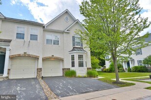 200 Rolling Hill Dr in Plymouth Meeting, PA - Building Photo