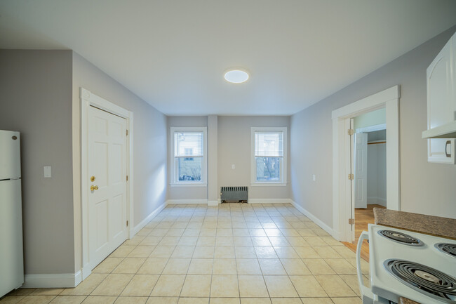 1588 Cambridge St, Unit 6A in Cambridge, MA - Building Photo - Building Photo