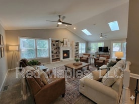 332 Villa Dr in Lake St. Louis, MO - Building Photo