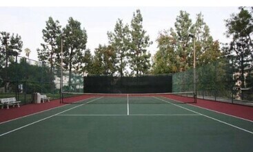 100 S Doheny Dr, Unit 308 in Los Angeles, CA - Building Photo - Building Photo