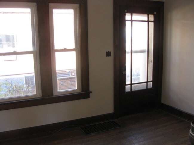 369 Front St, Unit Townhouse