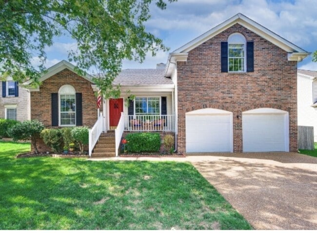 2214 Falcon Creek Dr in Franklin, TN - Building Photo - Building Photo