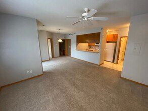 1380 SE Florence Dr in Waukee, IA - Building Photo - Building Photo