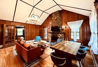 15 Locust Dr in Cold Spring, NY - Building Photo - Building Photo