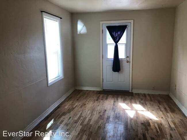 517 N Hartford St in Kennewick, WA - Building Photo - Building Photo