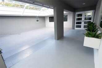 6297 NW 69th Way in Parkland, FL - Building Photo - Building Photo