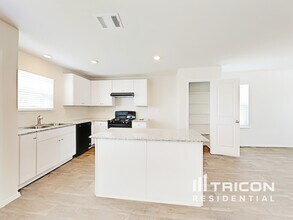 3423 Stoney Bayou in San Antonio, TX - Building Photo - Building Photo