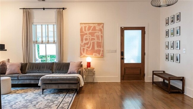 1021 Lawton Ave SW in Atlanta, GA - Building Photo - Building Photo