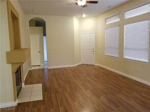 3305 Tuscany Village Dr in Las Vegas, NV - Building Photo - Building Photo