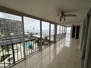 1925 Brickell Ave in Miami, FL - Foto de edificio - Building Photo