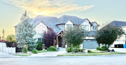 1501 N 1050 W in West Bountiful, UT - Foto de edificio - Building Photo