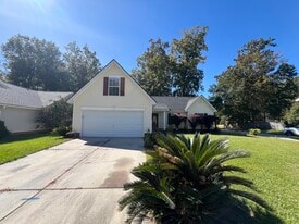5343 Tidewater Dr in North Charleston, SC - Building Photo