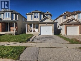 973 Atlantic Blvd in Waterloo, ON - Building Photo