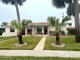 205 Cardinal Dr in Ormond Beach, FL - Building Photo