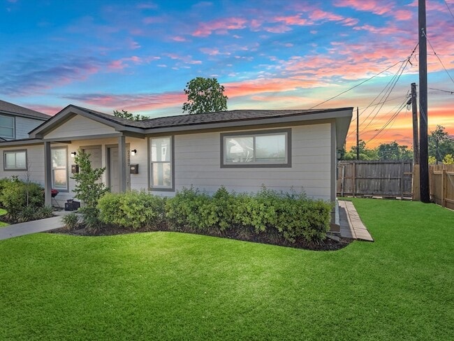 property at 2202 Solo St