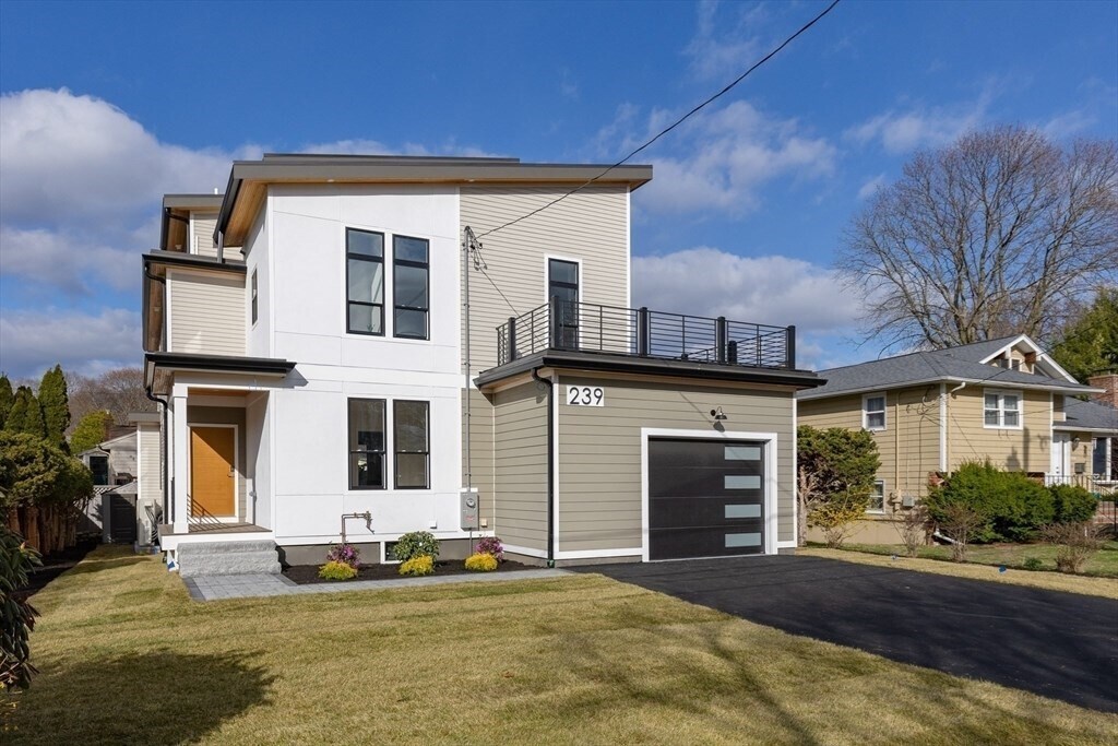 239 Mountain Ave in Arlington, MA - Building Photo