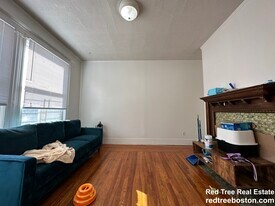 14A Ashford St, Unit 1 in Boston, MA - Building Photo