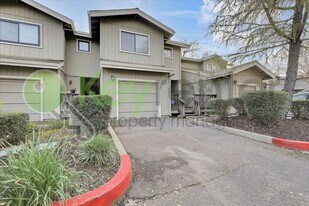 7733 Lauppe Ln in Citrus Heights, CA - Building Photo