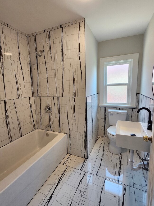 8373 Elmore Ave in St. Louis, MO - Building Photo - Building Photo