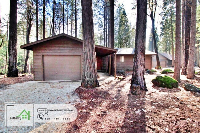 30522 Sleepy Hollow Dr in Shingletown, CA - Building Photo - Building Photo