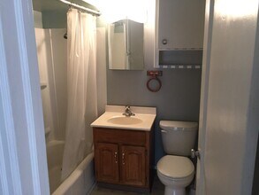 1740 W Riverside Ave, Unit 5 in Spokane, WA - Foto de edificio - Building Photo