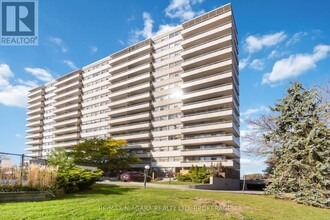 215-215 Glenridge Ave in St Catharines, ON - Building Photo - Building Photo