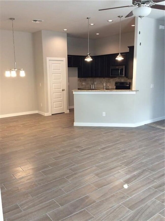 249 Hidden Springs Dr in Bastrop, TX - Building Photo - Building Photo