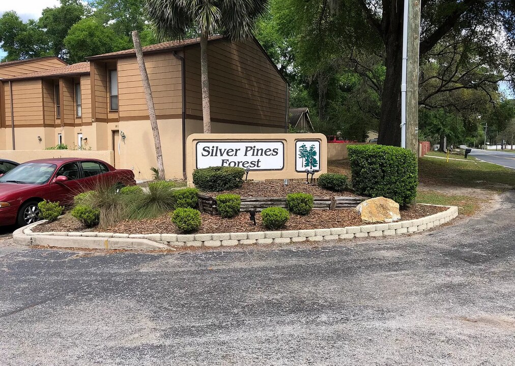 2108 Northeast 38th Avenue in Ocala, FL - Building Photo