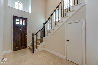 3301 Damsel Sauvage Ln in Lewisville, TX - Foto de edificio - Building Photo