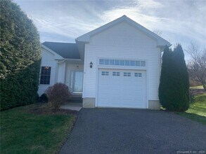 5 Pondview Cir in Beacon Falls, CT - Building Photo - Building Photo