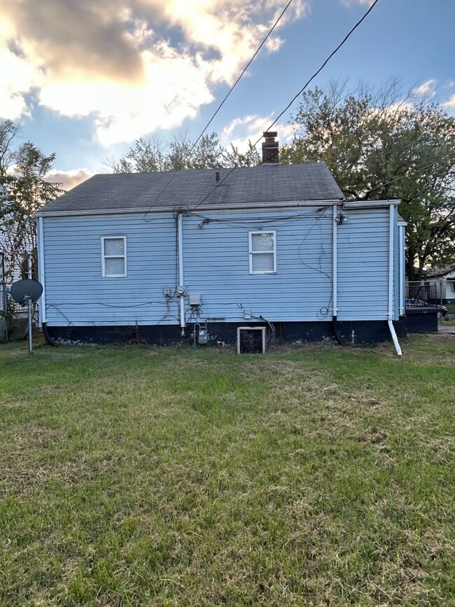 1165 Noble St in Gary, IN - Building Photo - Building Photo