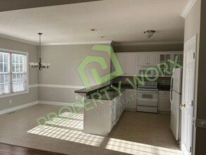 1805 Eastwood Ln in Rocky Mount, NC - Foto de edificio - Building Photo