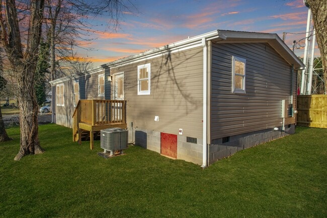 425 Cobb St in Gordonsville, VA - Building Photo - Building Photo