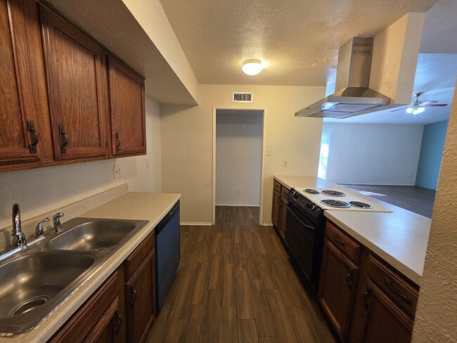 22735 Millgate Dr in Spring, TX - Building Photo - Building Photo