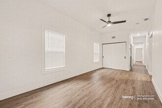 1922 W Main St in Tampa, FL - Foto de edificio - Building Photo