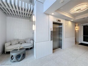 400 Flagship Dr in Naples, FL - Building Photo - Building Photo
