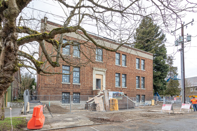 Queen Anne Exchange in Seattle, WA - Building Photo - Building Photo