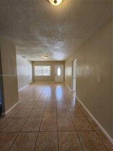 3431 NW 171 Terrace in Miami Gardens, FL - Building Photo - Building Photo