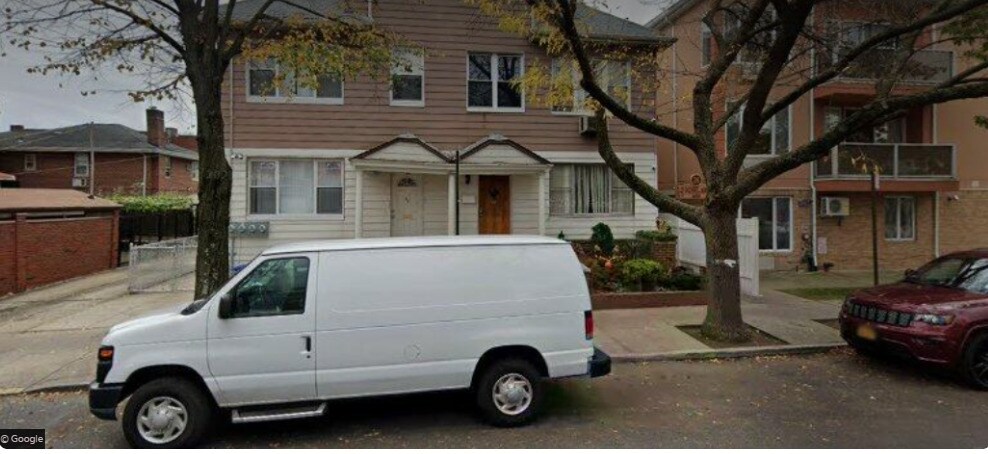 32 Highlawn Ave in Brooklyn, NY - Building Photo
