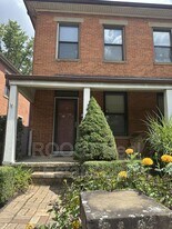820 Summit St in Columbus, OH - Building Photo