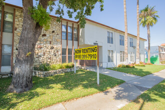 Sherman Way Apartments in Reseda, CA - Building Photo - Building Photo