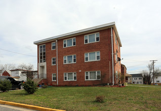 6803 Red Top Rd in Takoma Park, MD - Building Photo - Primary Photo