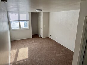 8970 N 95th St in Milwaukee, WI - Building Photo - Building Photo